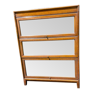 Antique Barrister Bookcase in Quarter-Sawn Oak Attributed to the Gunn Furniture Company