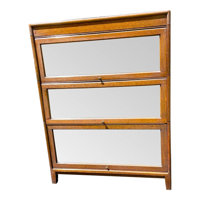 Gunn Furniture Company Antique Barrister Bookcase in Quarter-Sawn Oak For Sale