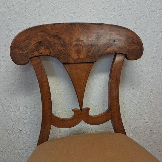 Biedermeier Shovel Chairs in Walnut, 1820s, Set of 4 For Sale - Image 3 of 18