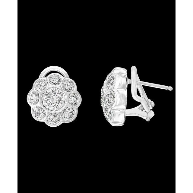 Metal 3.6 Carat Diamond vs Quality Flower/Cluster Earring 18k Gold 1 Ct Ea Solitaire For Sale - Image 7 of 8