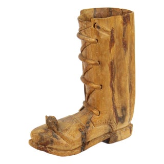 Miniature Novelty Carved Wooden Boot, Mouse Man of London Style For Sale