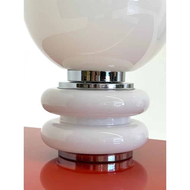Space Age Spherical White Glass Table Lamp, 1970s For Sale - Image 4 of 6