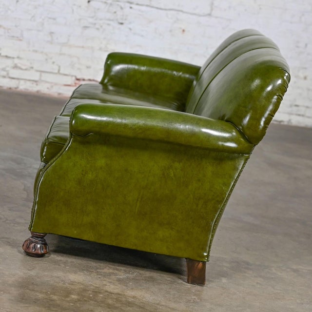 Wood 1940-1950Äôs Traditional Green Naugahyde Faux Leather Lawson Club Style Sofa W/Rolled Arms For Sale - Image 7 of 12
