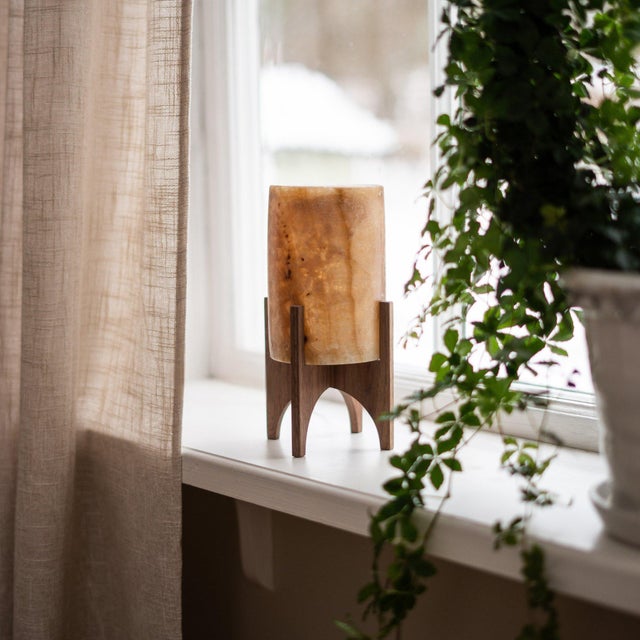 Contemporary Comet No. 0206 Hand-Carved Alabaster Table Lamp by Material Lights For Sale - Image 3 of 6