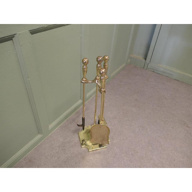 3 Piece Brass Fireside Companion Set, Fireside Tools on Stand This is a good looking set on its own stand, shovel, brush...