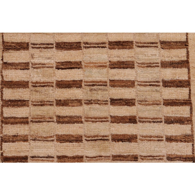 Textile Shabby Chic Gabbeh Beige/Tan Wool Rug - 6'0'' X 8'9'' For Sale - Image 7 of 10