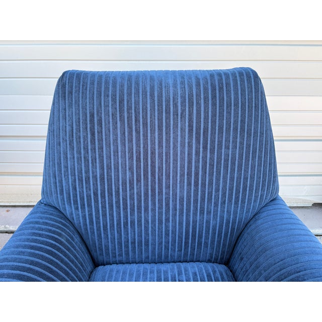 Navy Blue 1950s Pair of Italian Modern Gio Ponti Inspired Lounge Chairs For Sale - Image 8 of 14