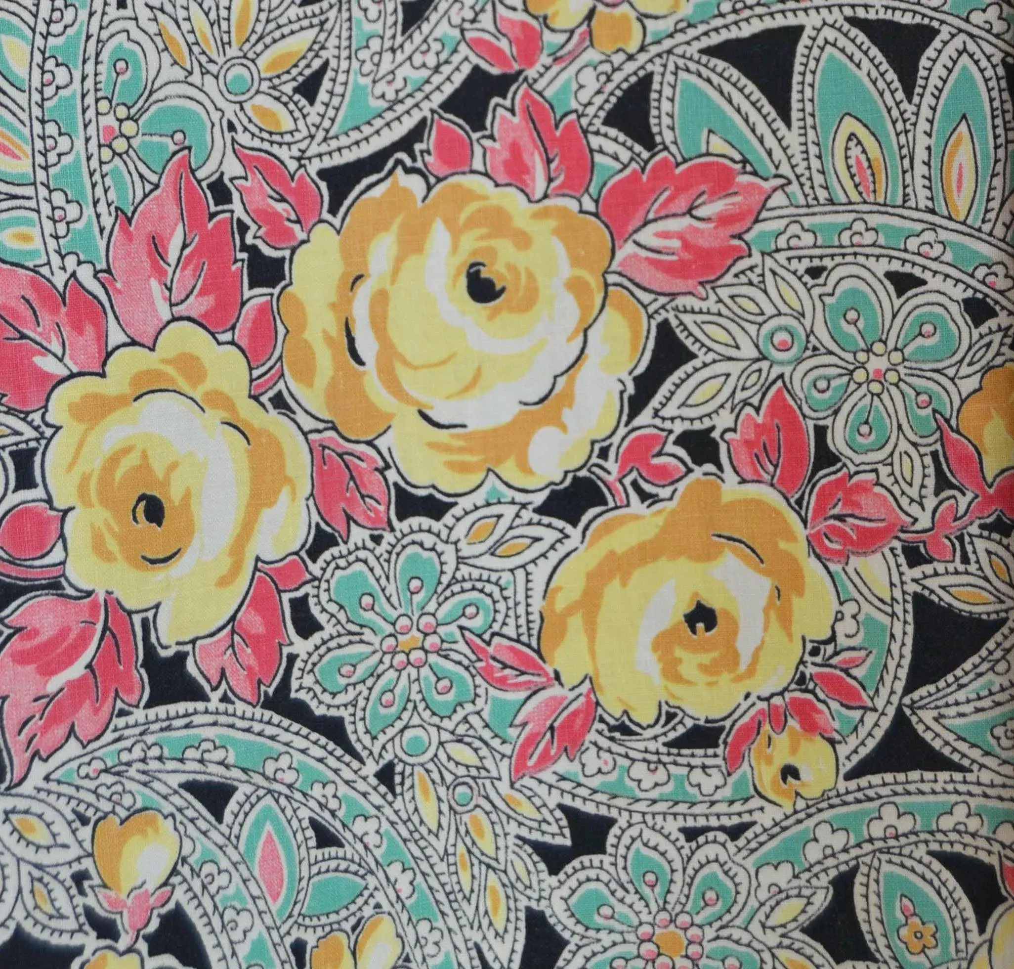 1950s-vintage-paisley-floral-