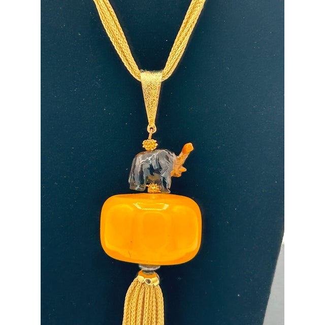 Gemstone 1940s Bakelite Amber Necklace W/ Tiger’s Eye Elephant Pendant & Gold Chain Tassels For Sale - Image 7 of 8