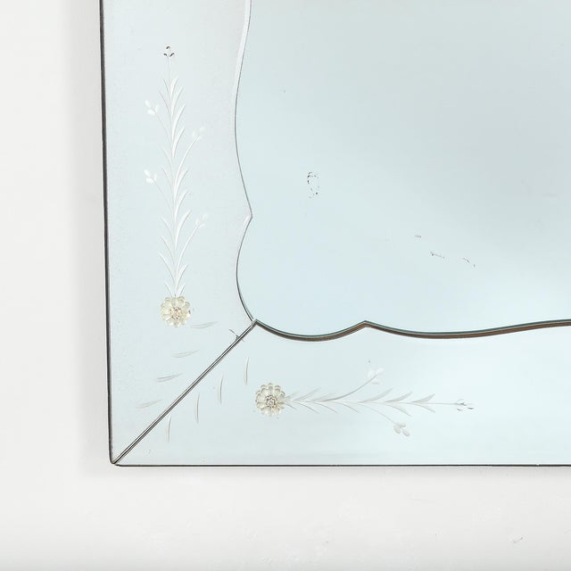 Mid-Century Reverse Etched Mirror W/ Scalloped Inner Border & Florets For Sale In New York - Image 6 of 10