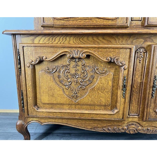 Wood Vintage French Louis XIV Style Carved Oak Display Cabinet For Sale - Image 7 of 14
