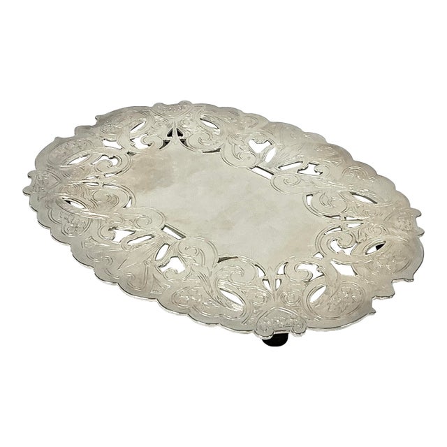 Mid 20th Century Neoclassical Hollywood Regency Traditional Wallace Silverplate Trivet. For Sale