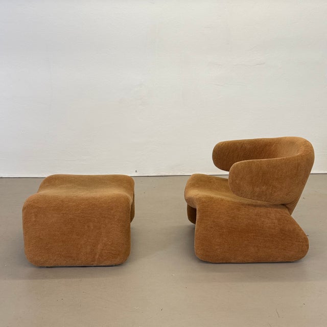 Airborne Set of Djinn Lounge Chair and Ottoman Olivier Mourgue for Airborne, 1960s, Set of 2 For Sale - Image 4 of 9