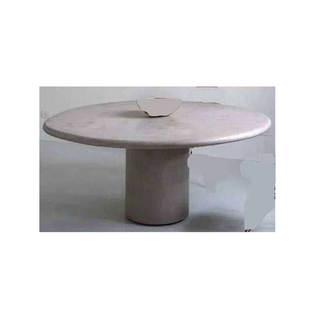 Large Beton Ciré table ronde by Bicci de Medici Dimensions: diameter 170cm x height 74cm Materials: Concrete. Polished....