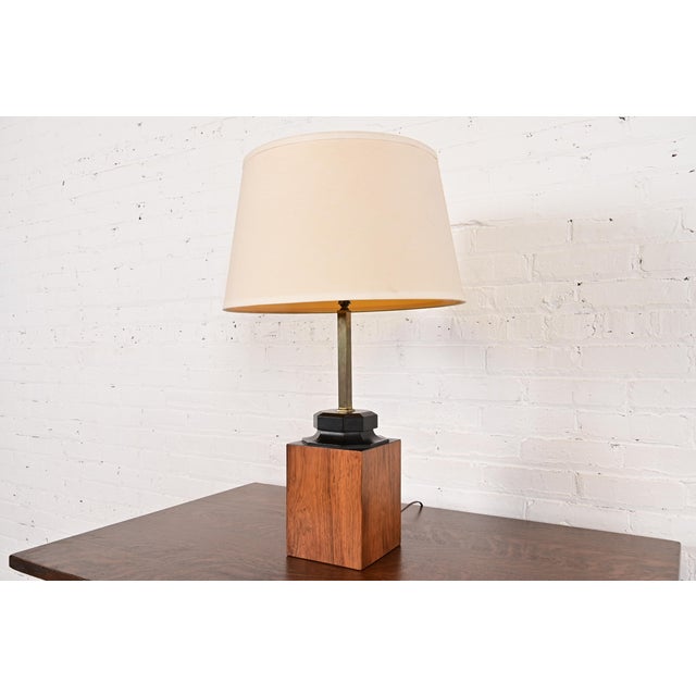 Mid-Century Modern Milo Baughman Style Mid-Century Modern Teak and Brass Table Lamp, Circa 1960s For Sale - Image 3 of 12