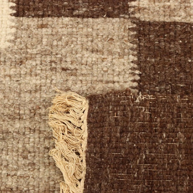 Brown Vintage Rug in Wool For Sale - Image 8 of 11