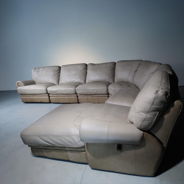 Large Curved Modular Leather Sectional With Chaise – 6 Piece Contemporary Lounge Sofa For Sale - Image 9 of 10