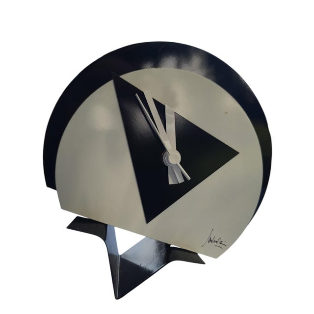 1980s Radical Table Clock in Lacquered Metal, 1980s For Sale - Image 5 of 5