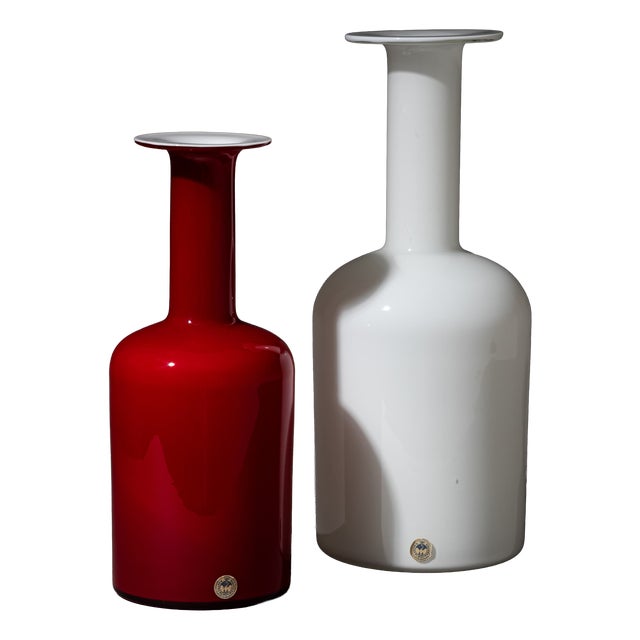 Red and White Glass Vases by Otto Brauer for Holmegaard, Denmark, 1960s, Set of 2 For Sale