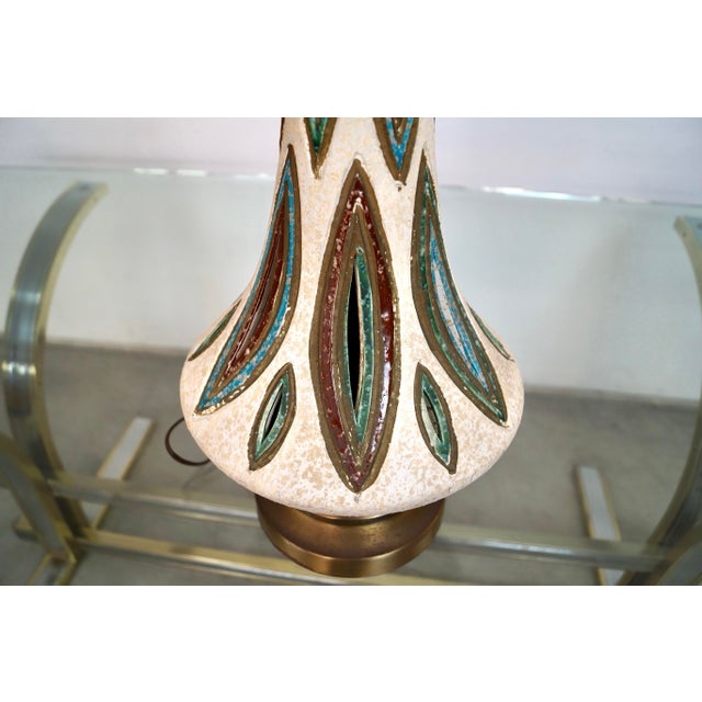 Metal 1960’s Mid-Century Modern Glazed Pottery Ceramic Table Lamp For Sale - Image 7 of 12