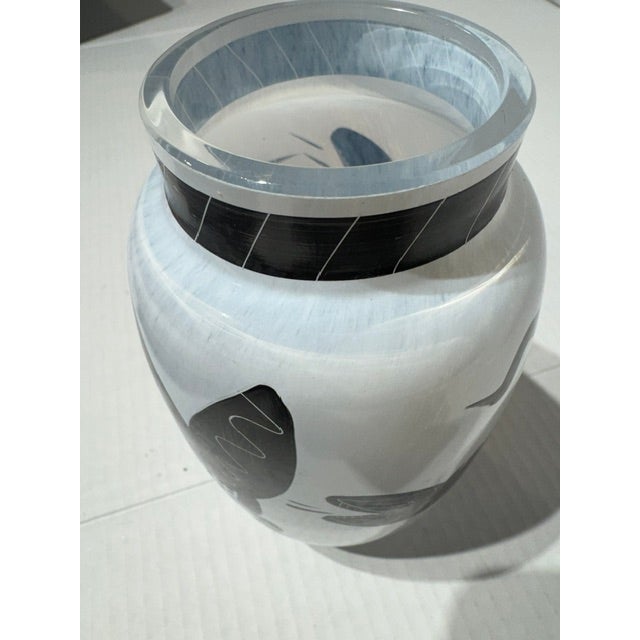 1980s Signed Kosta Boda Caramba Vase by Ulrica Hydman-Vallien For Sale - Image 6 of 10