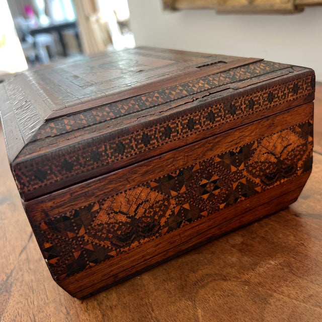 Wood Antique English Wood Inlay Tunbridge Box With Bird Motif For Sale - Image 7 of 11