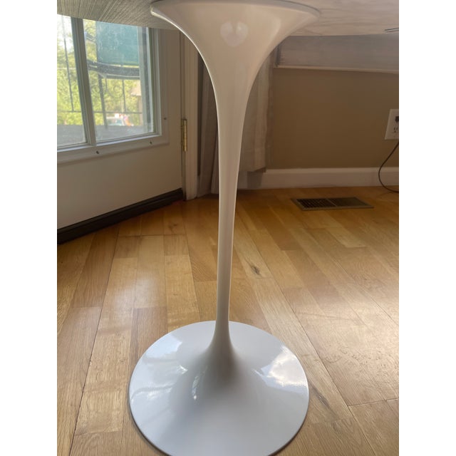 Saarinen Side Table, Round For Sale - Image 9 of 18