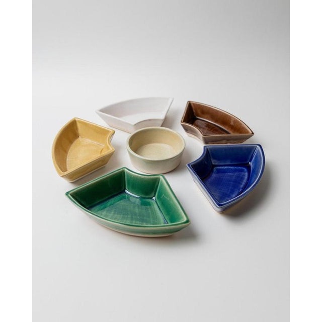 This rare vintage Japanese studio pottery snack bowl set from the 1980s is a beautifully designed serving ensemble that...