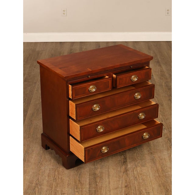 Late 20th Century Hekman Copley Place Flame Mahogany Chest Of Drawers For Sale - Image 5 of 18