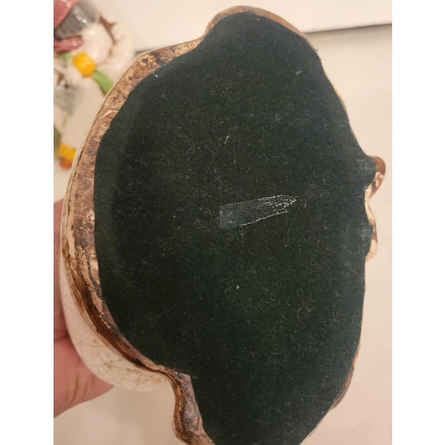 Vintage Colorful Regency Ceramic Staffordshire Sitting Throne Cats Statue- a Pair For Sale In West Palm - Image 6 of 10