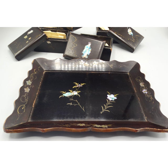 19th-Century Chinese Export Papier-Mâché Games Box For Sale - Image 11 of 11