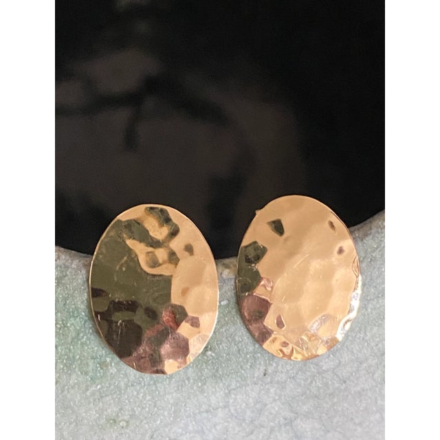 Hammered 14k Oval Studs Earrings, a Pair For Sale - Image 10 of 10