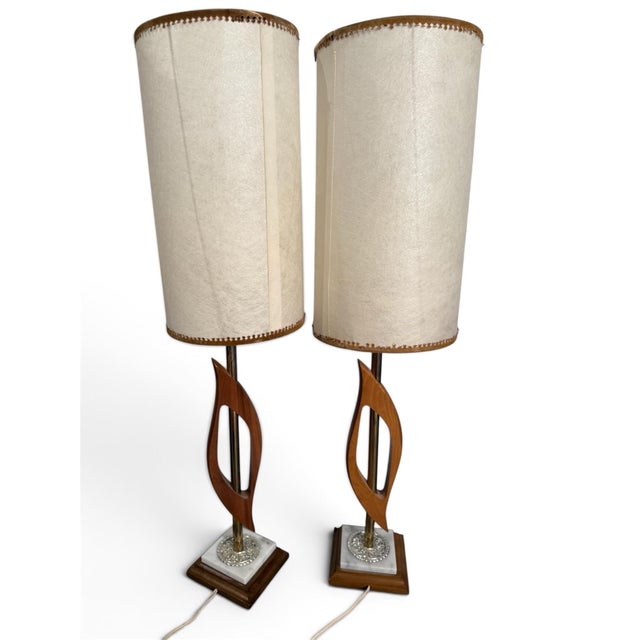 1960s Mid-Century Modern Sculptural Walnut & Brass Table Lamps, Pair For Sale - Image 4 of 8