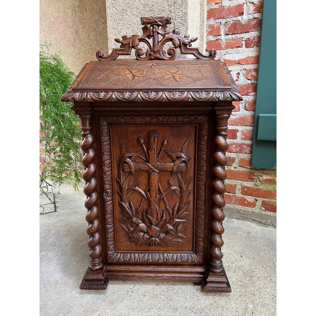 Gothic Antique French Altar Lecturn Gothic Bible Box Podium Sacristy Cabinet Carved Oak For Sale - Image 3 of 18