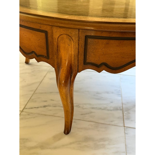 Mid-Century Modern Mid-Century Weiman "Heirloom Quality" Round French Provincial Coffee Table With Gold-Tooled Leather Top For Sale - Image 3 of 10