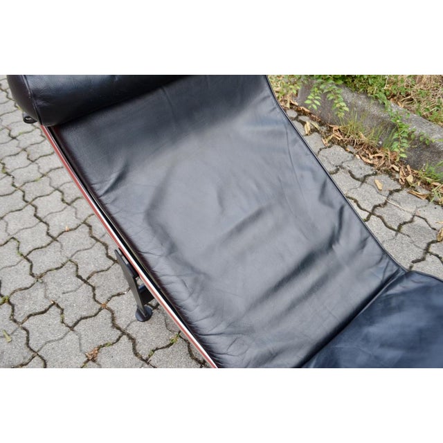 Metal LC4 Lounge Chair by Le Corbusier for Cassina, 1980s For Sale - Image 7 of 16