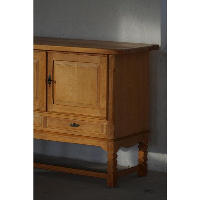 Low Mid-Century Danish Brutalist Sideboard in Oak by Henning Kjærnulf, 1960s For Sale - Image 4 of 18