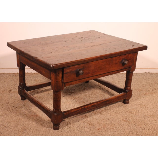Late 16th Century Spanish Coffee Table in Walnut For Sale - Image 4 of 10