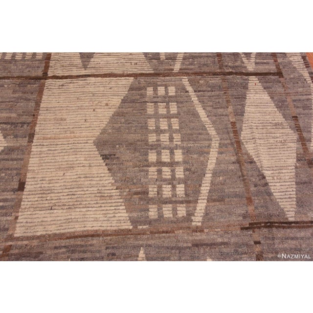 2020s Nazmiyal Collection Earthy Neutral Grey Cream Brown Tribal Geometric Design Modern Area Rug For Sale - Image 5 of 6