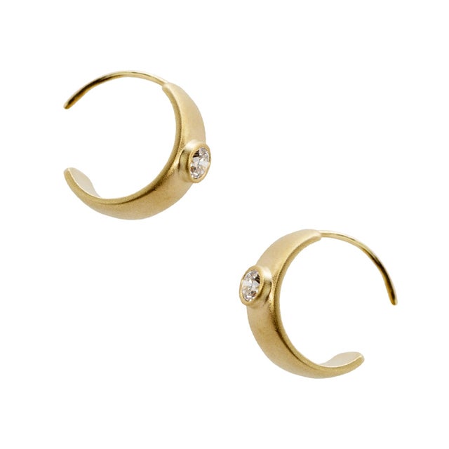 Meme Gold Diamond Huggie Earrings, 1/2" Round, A Pair For Sale In New York - Image 6 of 8