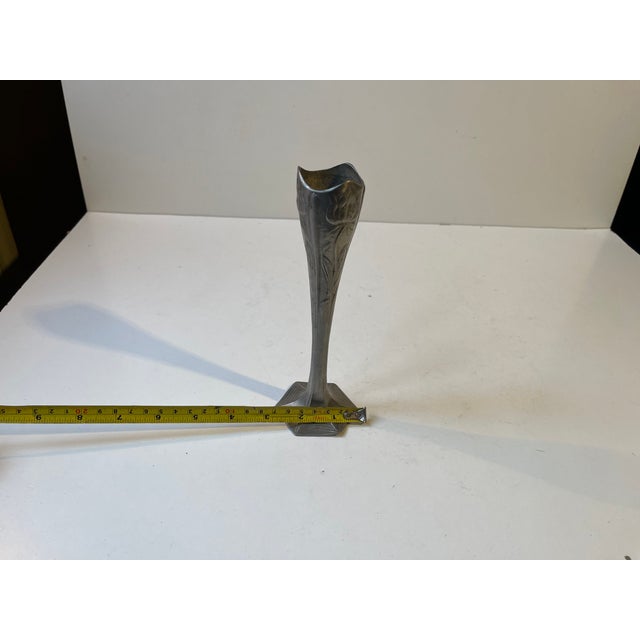 Gray Art Nouveau Pewter Iris Vase by Hugo Leven for Kayserzinn, 1890s For Sale - Image 8 of 10