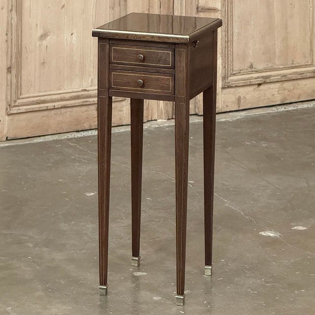 19th Century English Mahogany Gentleman's Side Table is a cleverly designed piece, indeed! Its diminutive size makes it...