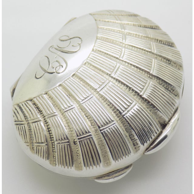 Vintage Italian Handmade Shell-Shaped Engraved Silver Pill Snuff Trinket Box, Fireze, Italy, 1970s For Sale - Image 6 of 12