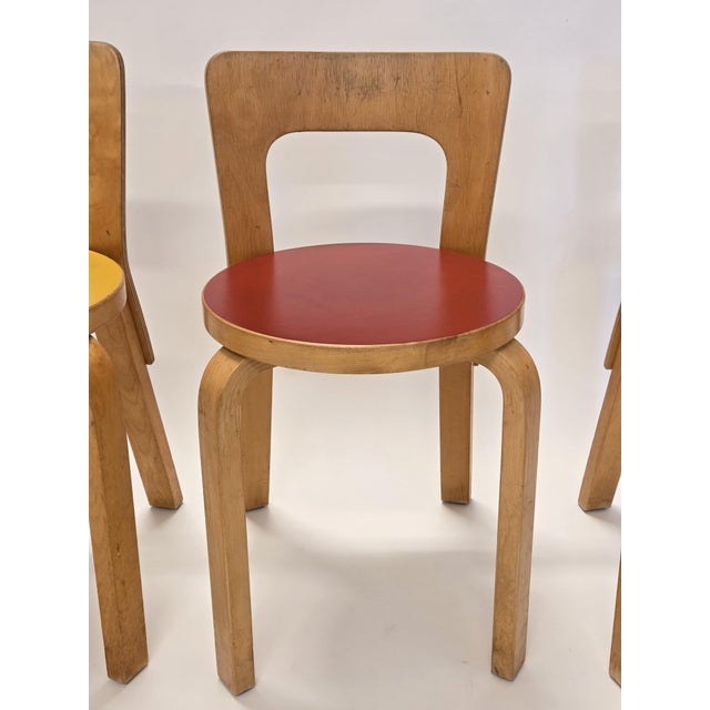 Dl82 Folding Table and 65 Chairs by Alvar Aalto for Artek 1960s, Set of 7 For Sale - Image 17 of 18