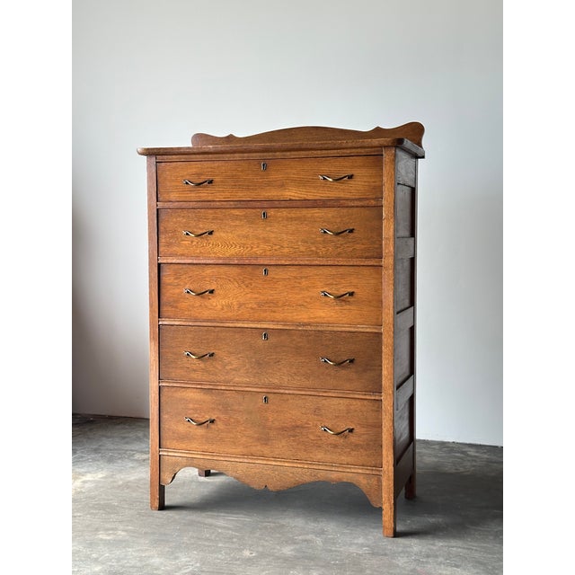 Wood Antique Scalloped Quarter Sawn Golden Oak Chest of Drawers For Sale - Image 7 of 13