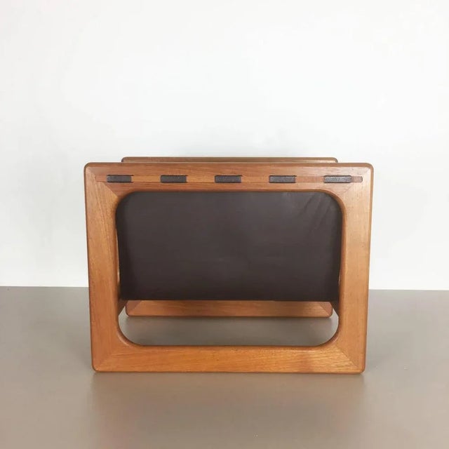 Article: Magazine rack Producer: Salin Mobler, Denmark Origin: Denmark Age: 1970s Description: Original 1960s magazine...