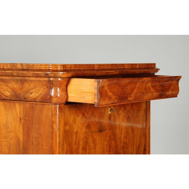Antique Biedermeier Walnut Secretary, 1835 For Sale - Image 14 of 18