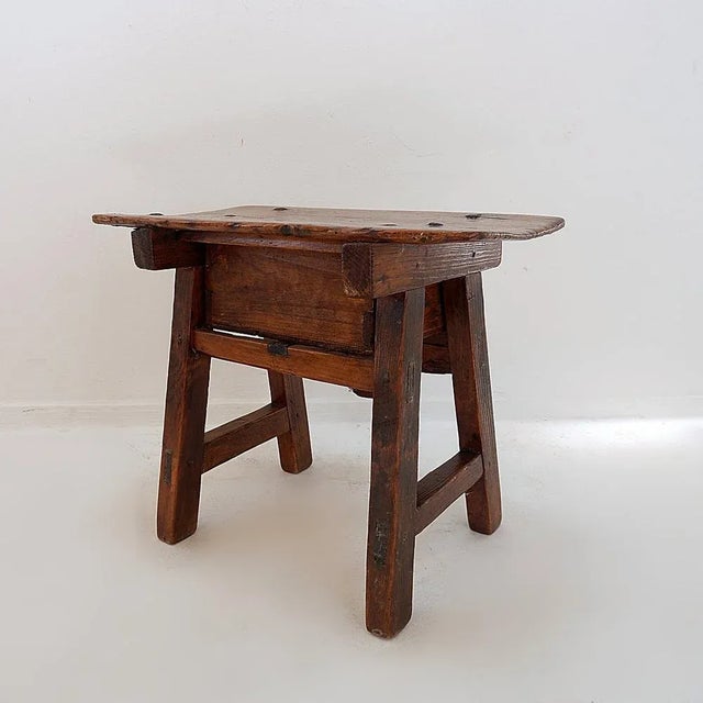Spanish Chestnut Side or Bedside Table, 18th Century For Sale - Image 4 of 14