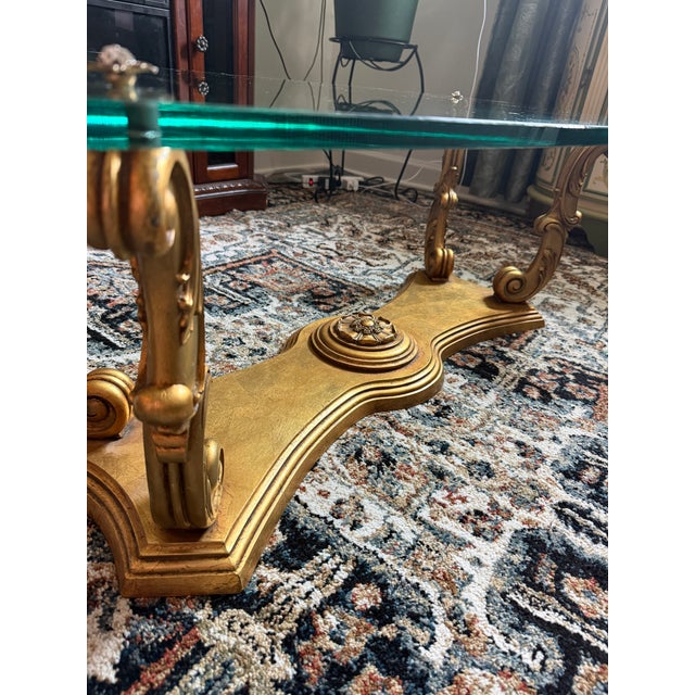 French 1950s Attributed to Weiman Heritage Wood Gold Leaf & Beveled Glass Coffee Table For Sale - Image 3 of 11