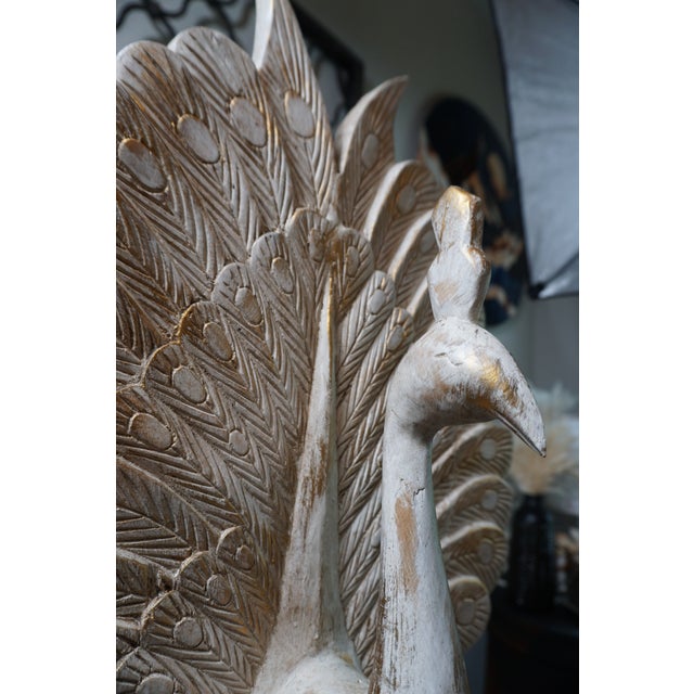 1980s Vintage Hand-Carved Whitewashed Peacock Sculpture on Textured Black Base For Sale - Image 5 of 5